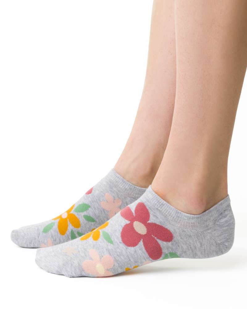 stopki-damskie-w-kolorowe-kwiatki-steven-021-062-szary-melanż