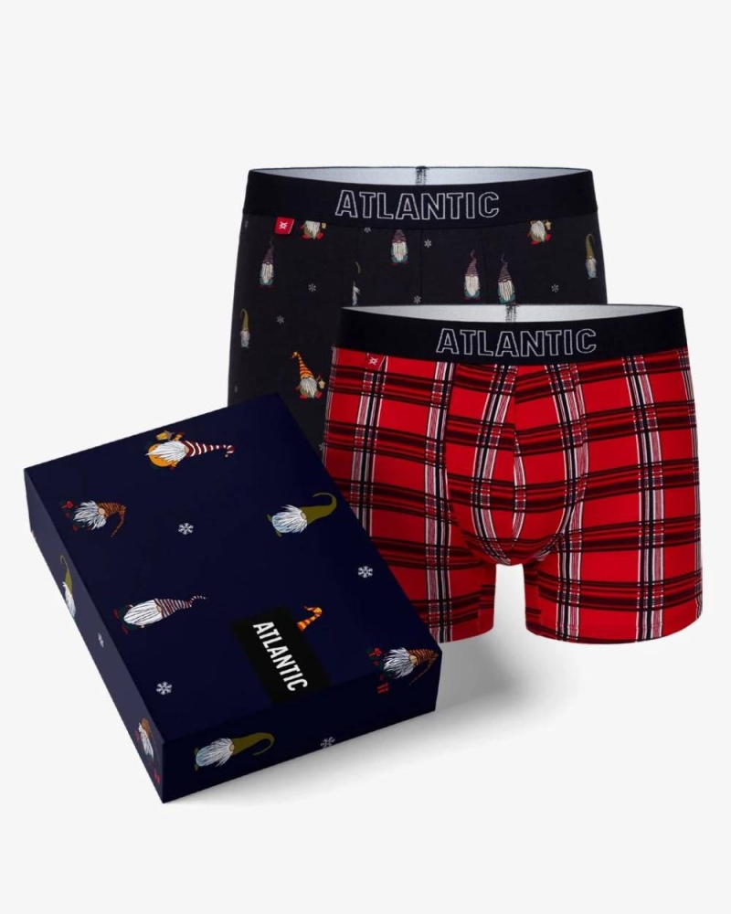 bielizna świateczna dla mężyczyzny-pomysł na prezent mikołajkowy lub pod choinkę bokserki szorty swiąteczne w zestawie 2 sztuki Atlantic 2gmh-019 w czeroną świateczną kratkę i granatowe gnomy zapakowane w prezentowe pudełko
