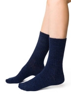 wełniane-skarpety-damskie-z-alpaki-steven-044-granat