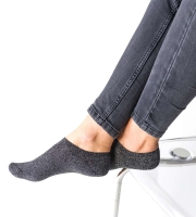 oddychające stopki damskie steven 100 z błyszczącą nitka typu lurex