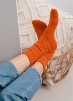 pomarańczowe skarpetki wełniane damskie steven 093