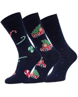 Skarpety świąteczne firmy Cornette zapakowane w eleganckie pudełko, gotowy prezent pod choinkę.