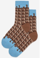 Skarpety Gatta & Wedel tabliczka czekolady Milky Choco. Skarpetki inspirowane aksamitną i rozpływającą się czekoladą. Powstały w ramach współpracy marek Gatta i Wedel. 
Kolor: karmelowy brąz/niebieski