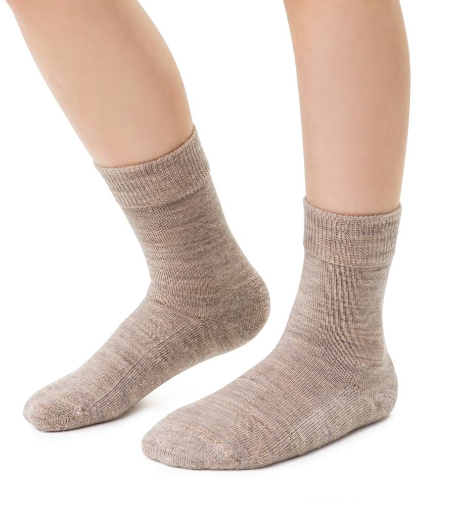 wełniane-skarpetki-z-merynosa-dla-dzieci-steven-merino-190-beż-melanż