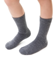 wełniane-skarpetki-z-merynosa-dla-dzieci-steven-merino-190-szary-melanż