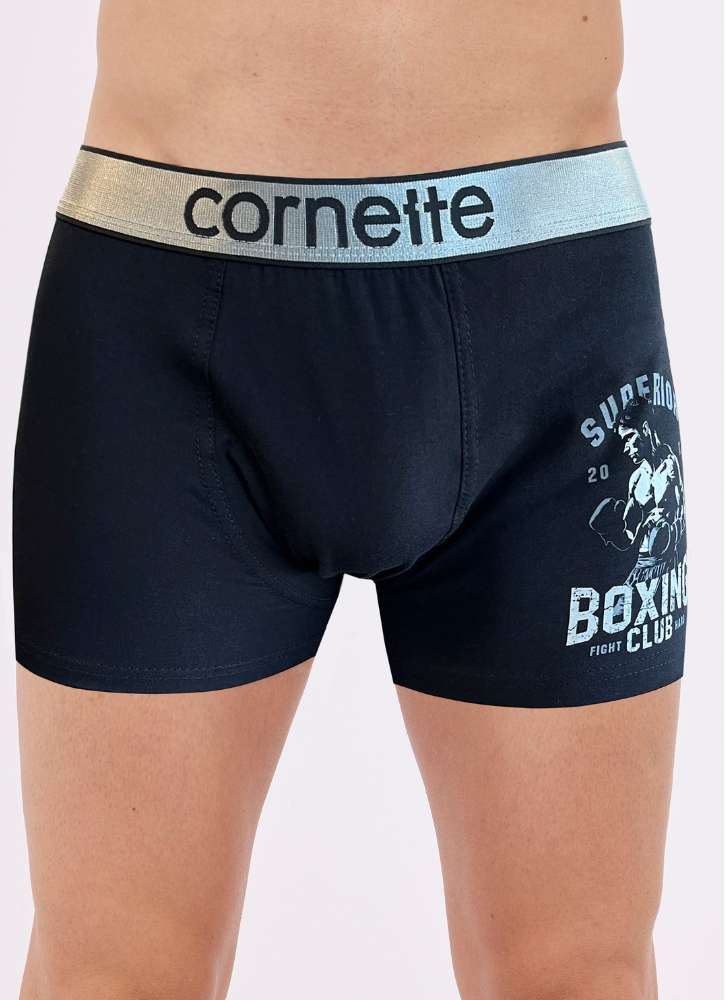 Czarne bokserki męskie Cornette 280-240 boxing to szeroka guma z logo producenta, efektowny nadruk boksera.